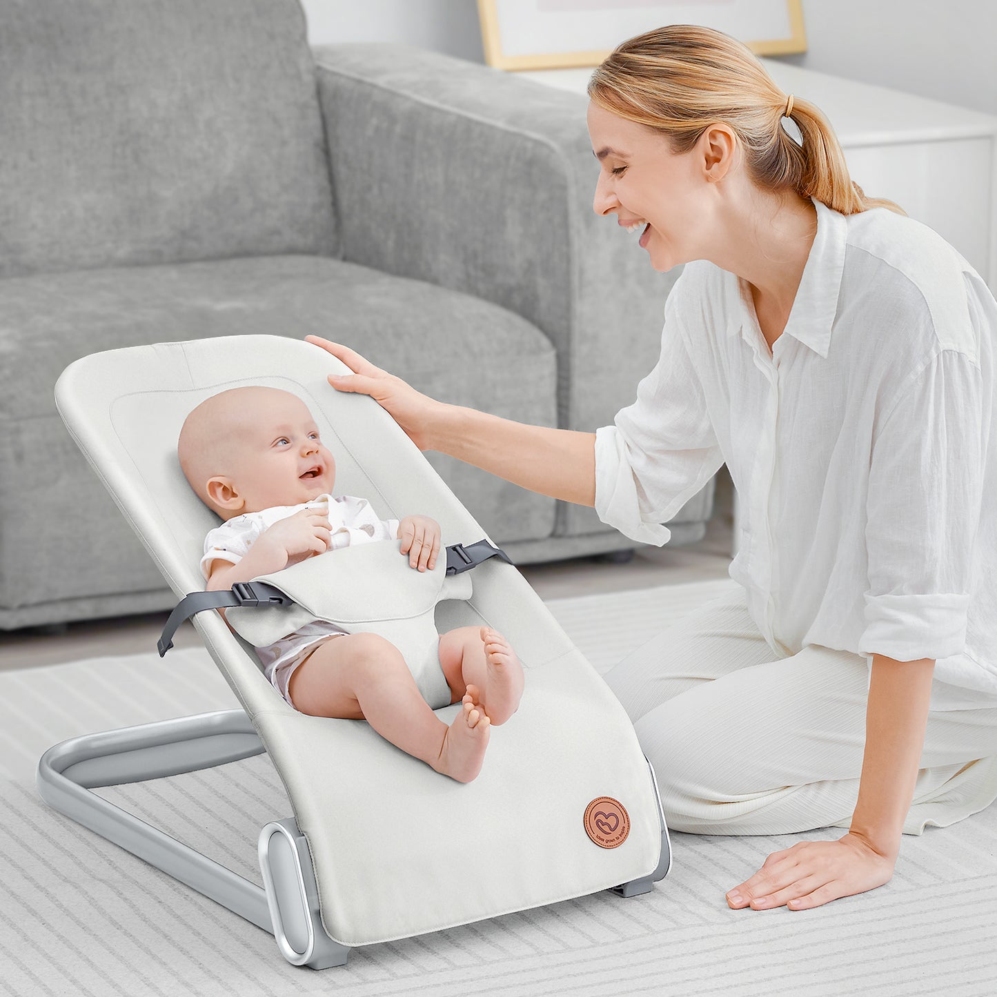 Baby Bouncer Seat for Infants, BabyBond Baby Bouncer with Sturdy Base, Portable Bouncer for Babies with Soothing Vibrations